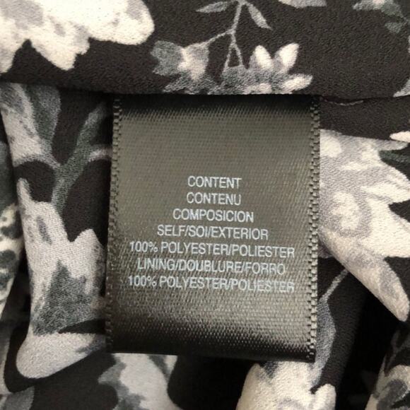 NEW Wayf Posie Strappy Camisole Black Ivory Floral Lace Strappy Cutout Tank Top - Picture 9 of 10